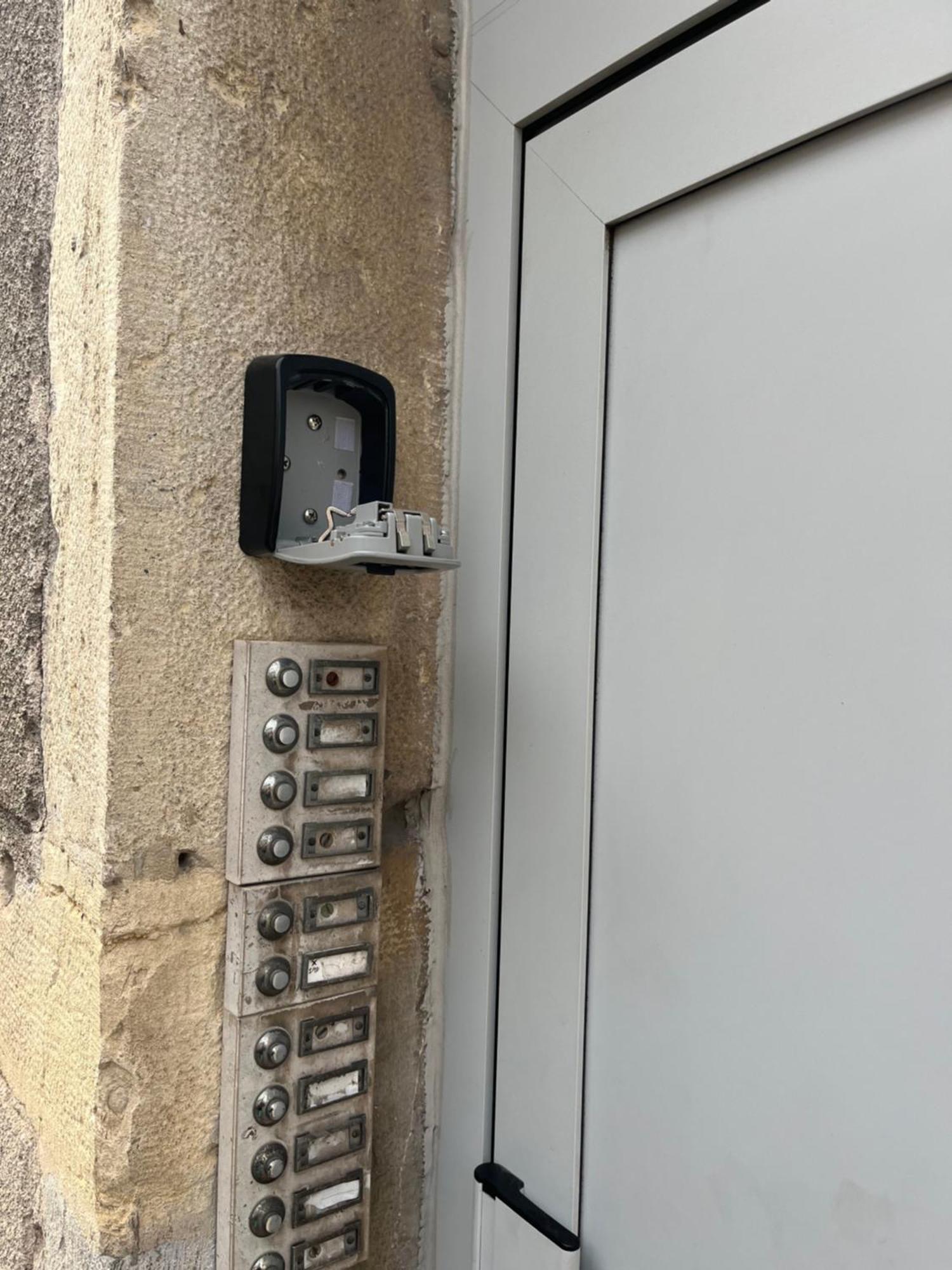 Studio Dijon Entre Centre Ville Et Facultes Екстер'єр фото